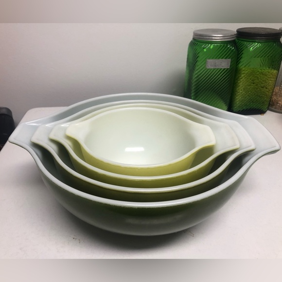 Vintage PYREX Verde Green Cinderella Nesting Mixing Bowls Set Avocado 441 - 444 - Picture 4 of 12